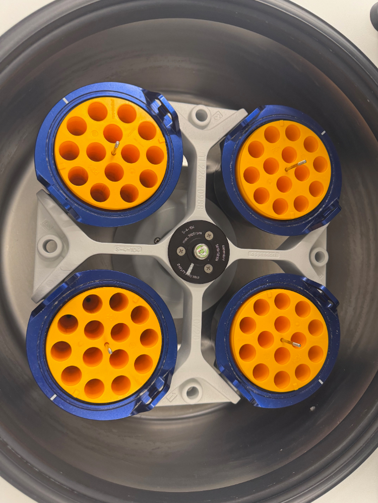 Image of Eppendorf 5810 Benchtop Centrifuge